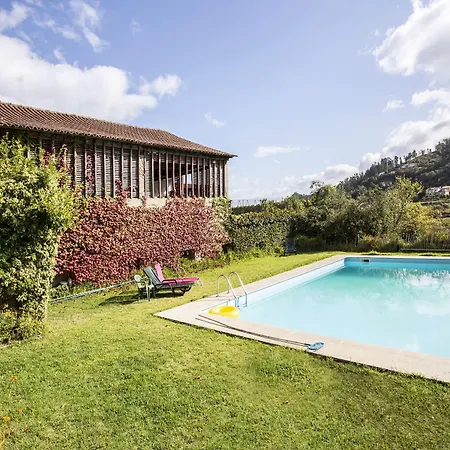 فندق مبيت وإفطار Casa Da Varzea 3*